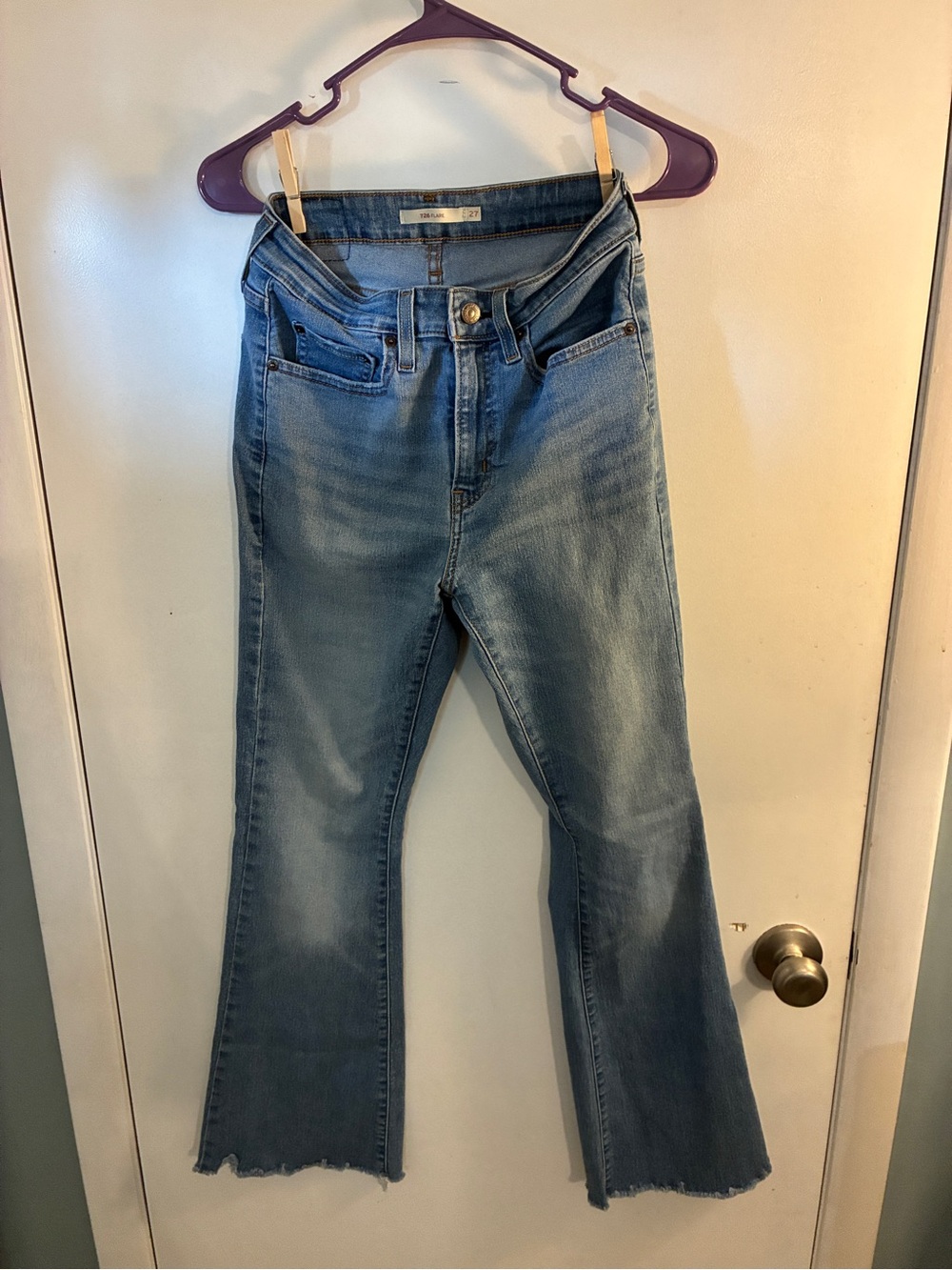 Levi’s Light Wash Women’s Jeans - Casual Flare